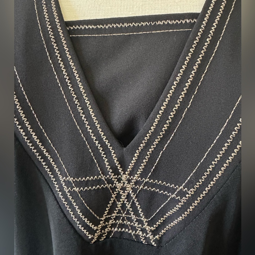 BCBG Max Azria Black Embroidered Caftan Dress Handkerchief Hem Kimono Sleeve - Picture 8 of 12